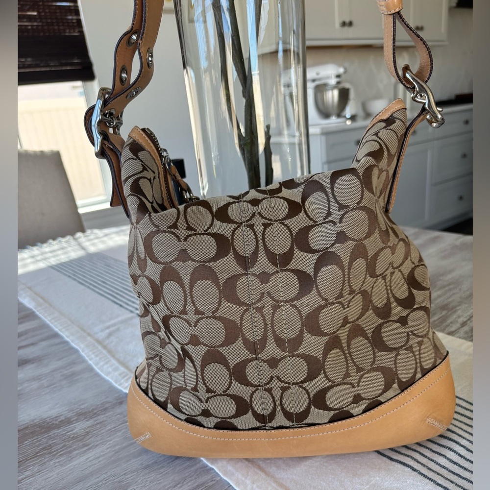ππ¦ Coach Vintage Signature Brown and Tan Shoulder Bag - Picture 6 of 14